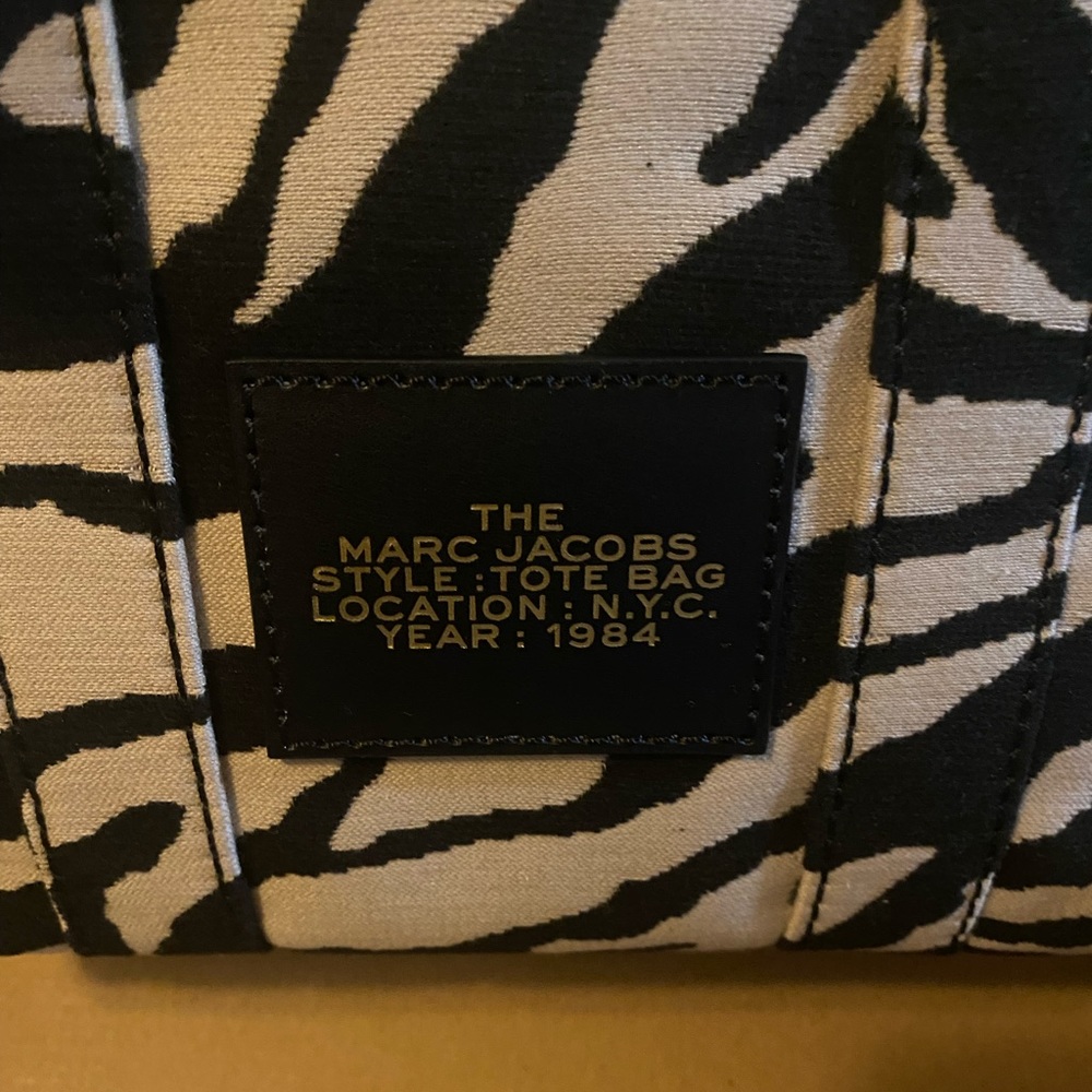 **LAST 24 HOURS** Marc Jacobs The Year of the Tiger Mini Tote Bag - Picture 6 of 15